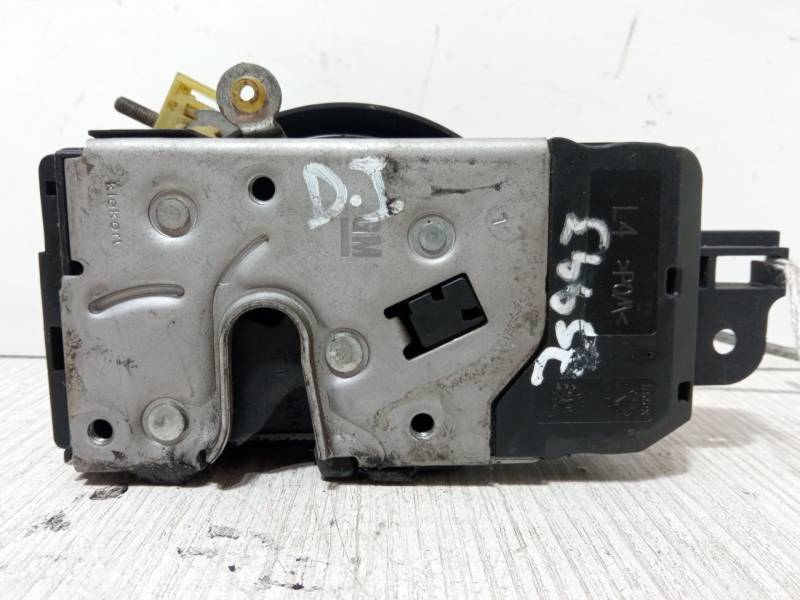 CERRADURA PUERTA DELANTERA IZQUIERDA 