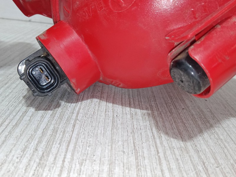 Recambio de faro antiniebla trasero izquierdo para kia carens iv 1.6 gdi referencia OEM IAM   