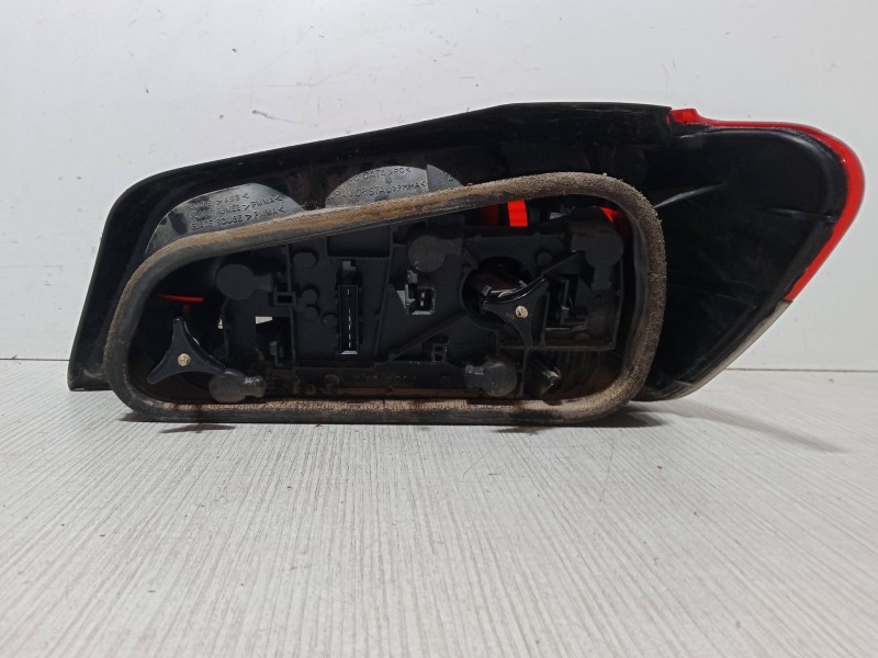 Recambio de piloto trasero izquierdo para peugeot 306 hatchback (7a, 7c, n3, n5) 1.6 referencia OEM IAM 2321G   Recambio de piloto trasero izquierdo para peugeot 306 hatchback (7a, 7c, n3, n5) 1.6 referencia OEM IAM 2321G