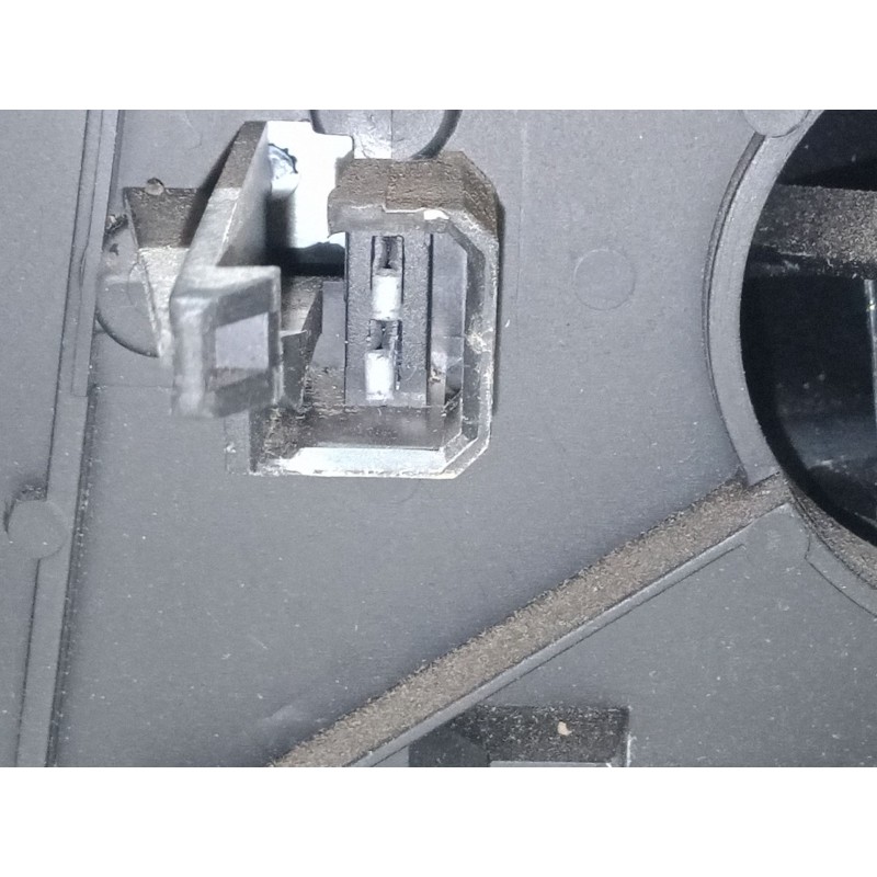 Recambio de piloto trasero izquierdo para peugeot 306 hatchback (7a, 7c, n3, n5) 1.6 referencia OEM IAM 2321G  