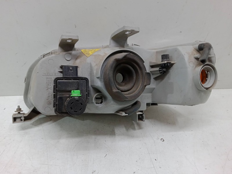 Recambio de faro derecho para honda civic vi fastback (ma, mb) 1.5 16v (mb3) referencia OEM IAM   