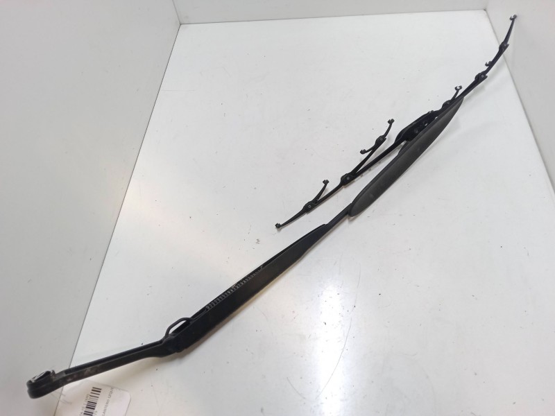 Recambio de brazo limpia delantero izquierdo para hyundai santa fé i (sm) 2.0 crdi referencia OEM IAM   