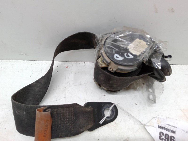 Recambio de cinturon seguridad delantero derecho para ford focus i sedán (dfw) 1.8 turbo di / tddi referencia OEM IAM   
