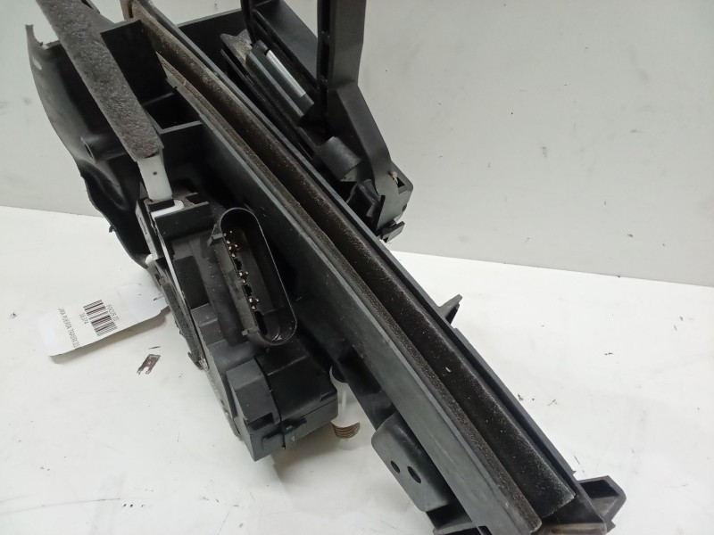 Recambio de cerradura puerta trasera izquierda para ford focus iii 1.0 ecoboost referencia OEM IAM   