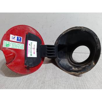 TAPA EXTERIOR COMBUSTIBLE 