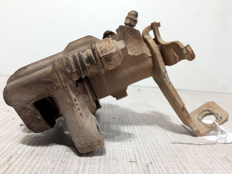 Recambio de pinza freno trasera derecha para nissan almera ii hatchback (n16) 2.2 di referencia OEM IAM b145  