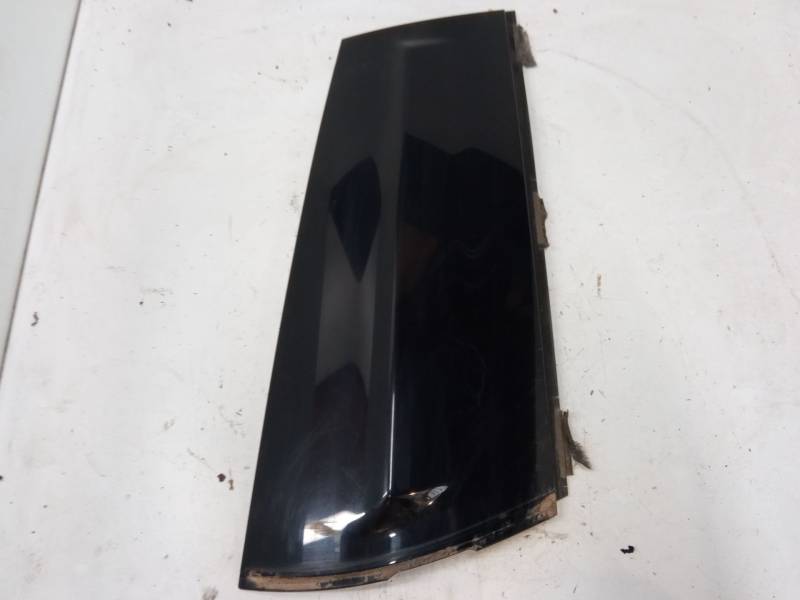Embellecedor exterior derecho pilar c 51137145102 