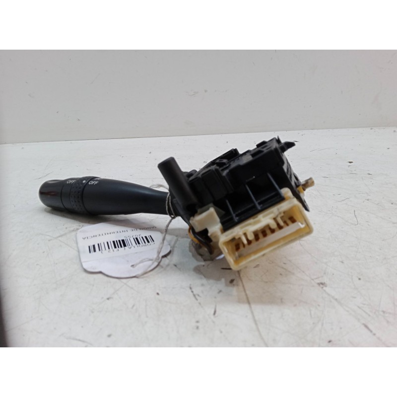 Recambio de mando de intermitencia para toyota corolla (_e12_) 2.0 d-4d (cde120r_, cde120l_) referencia OEM IAM   