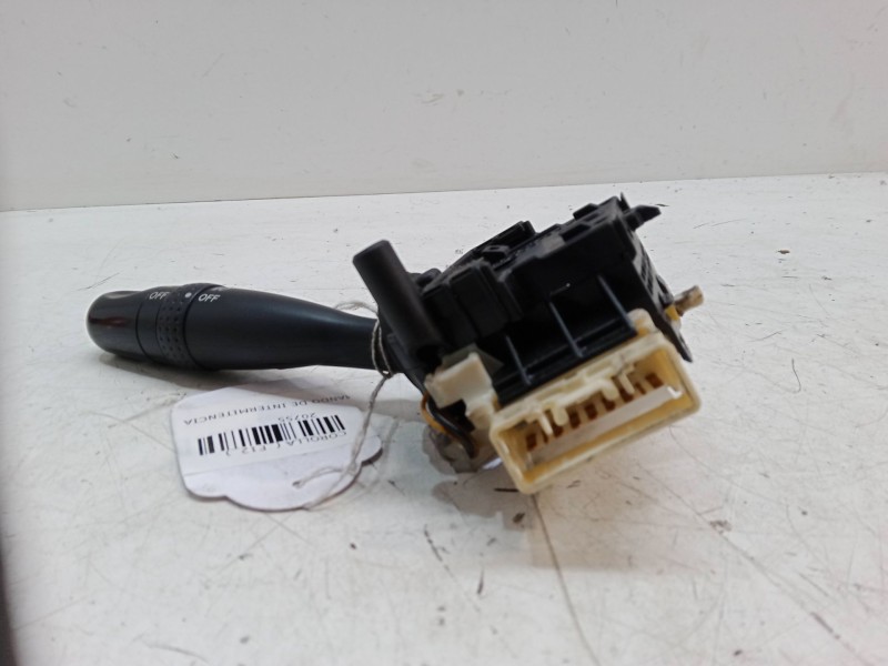 Recambio de mando de intermitencia para toyota corolla (_e12_) 2.0 d-4d (cde120r_, cde120l_) referencia OEM IAM   