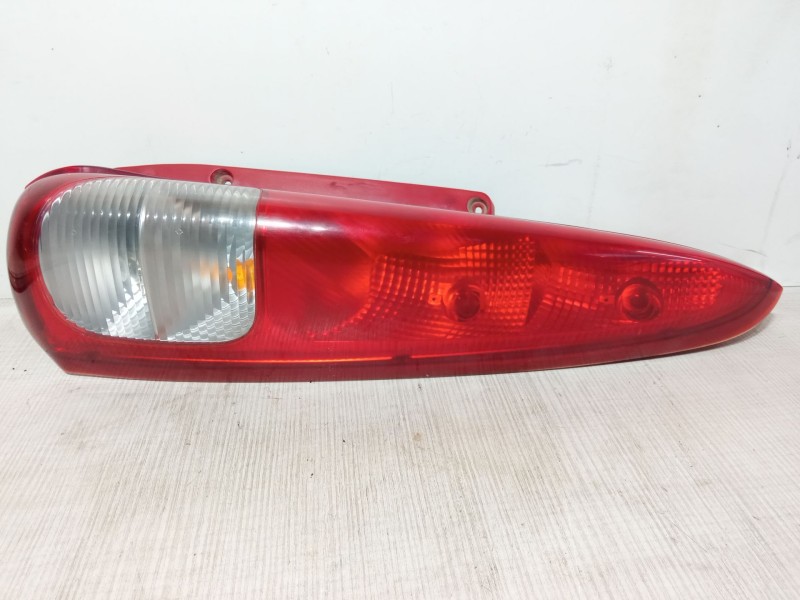 Recambio de piloto trasero derecho para chevrolet tacuma monospace (u100) 1.6 referencia OEM IAM   