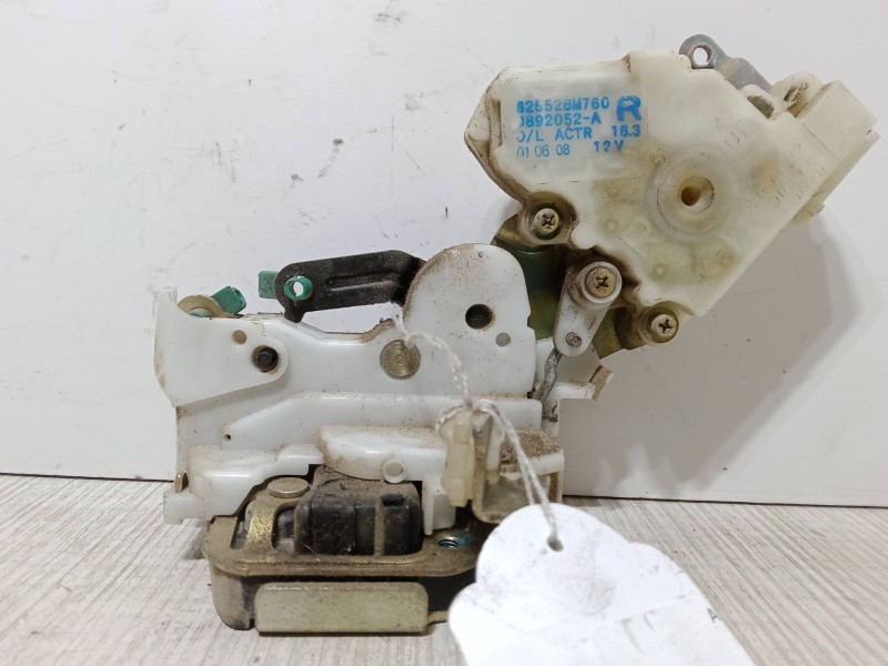 Recambio de cerradura puerta trasera derecha para nissan almera ii hatchback (n16) 2.2 di referencia OEM IAM   