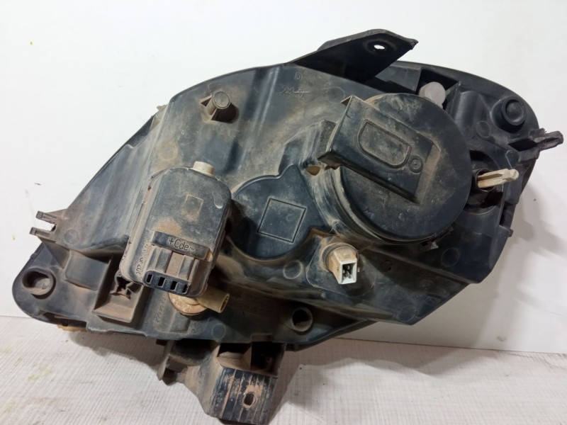 Recambio de faro derecho para renault kangoo (kc0/1_) 1.5 dci (kc07) referencia OEM IAM 8200183921  