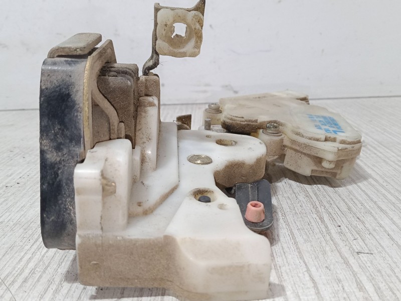 Recambio de cerradura puerta trasera izquierda para nissan almera ii hatchback (n16) 2.2 di referencia OEM IAM   