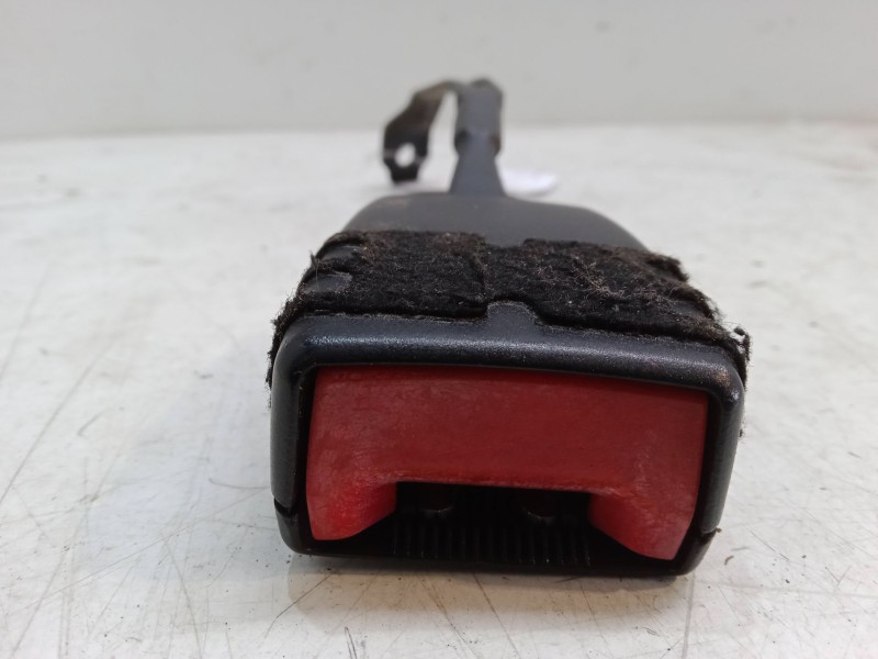 Recambio de anclaje cinturon delantero izquierdo para audi a3 (8p1) 2.0 fsi referencia OEM IAM   