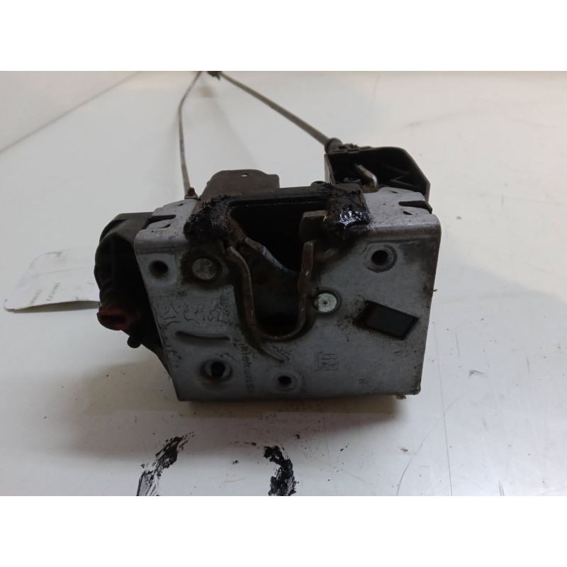 Recambio de cerradura puerta trasera derecha para opel corsa c (x01) 1.2 (f08, f68) referencia OEM IAM   