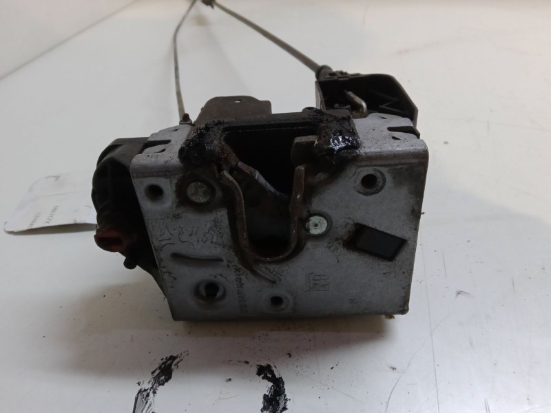Recambio de cerradura puerta trasera derecha para opel corsa c (x01) 1.2 (f08, f68) referencia OEM IAM   