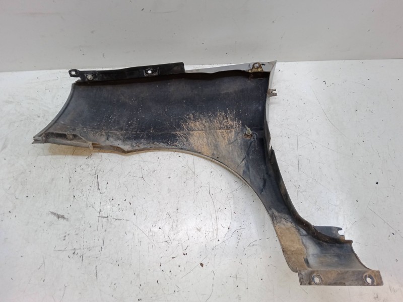 Recambio de aleta delantera derecha para renault clio ii (bb_, cb_) 1.2 (bb0a, bb0f, bb10, bb1k, bb28, bb2d, bb2h, cb0a,... refe