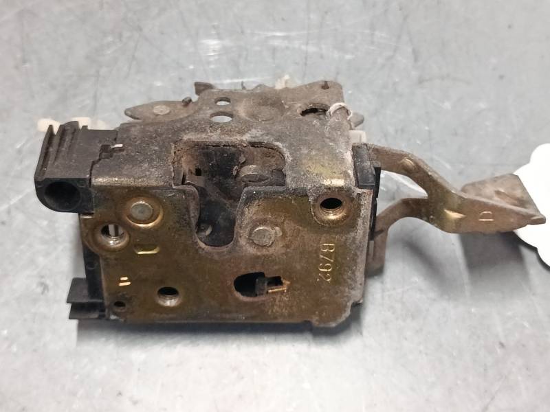 CERRADURA PUERTA DELANTERA DERECHA 