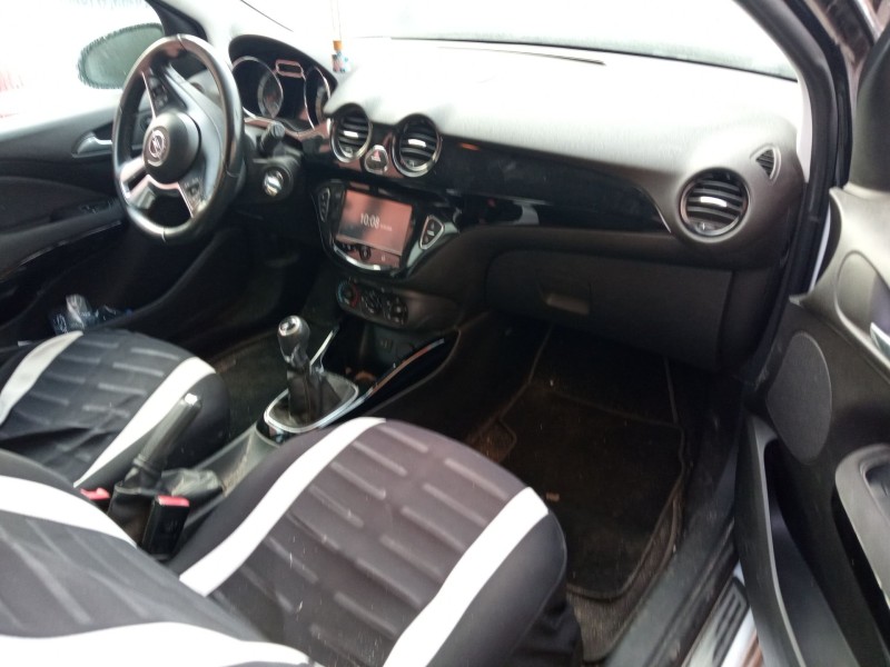 opel adam (m13) del año 2015