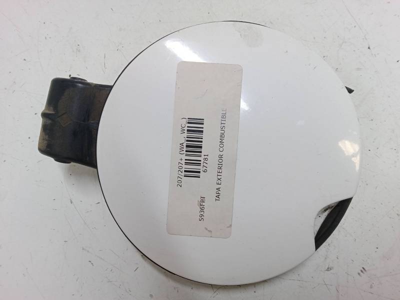 TAPA EXTERIOR COMBUSTIBLE 