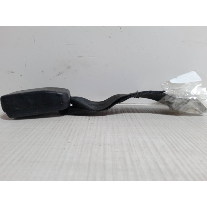 Recambio de anclaje cinturon trasero derecho para peugeot 206 hatchback (2a/c) 1.4 i referencia OEM IAM   