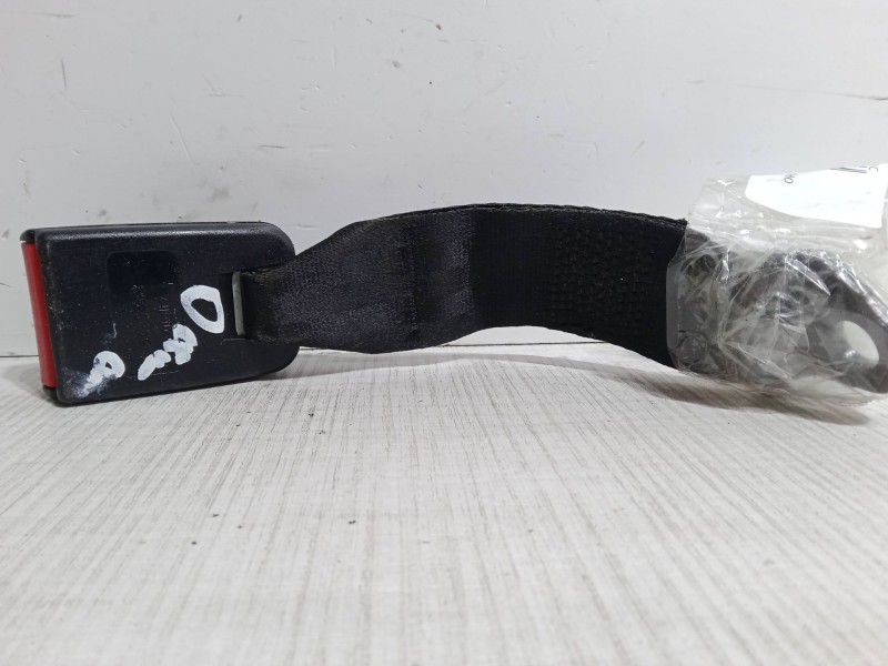 Recambio de anclaje cinturon trasero derecho para peugeot 206 hatchback (2a/c) 1.4 i referencia OEM IAM   