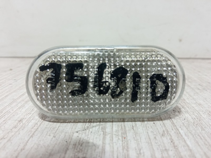 Recambio de intermitente lateral derecho para dacia logan (ls_) 1.4 (lsoa, lsoc, lsoe, lsog) referencia OEM IAM   