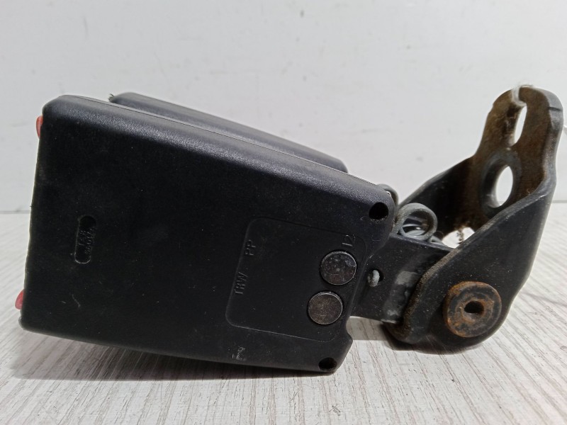 Recambio de anclaje cinturon trasero derecho para ford focus ii (da_, hcp, dp) 1.8 tdci referencia OEM IAM   