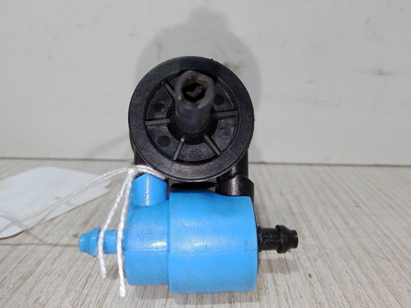 Recambio de bomba limpiaparabrisas para seat leon (1p1) 1.9 tdi referencia OEM IAM   