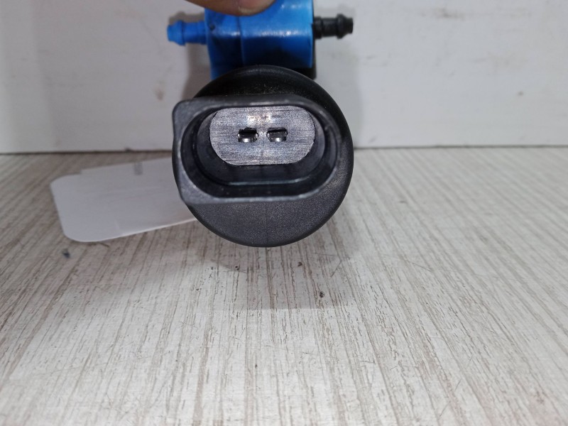 Recambio de bomba limpiaparabrisas para seat leon (1p1) 1.9 tdi referencia OEM IAM   