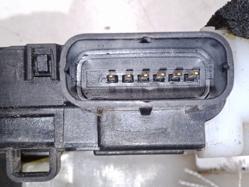 Recambio de cerradura puerta delantera izquierda para hyundai ix35 (lm, el, elh) 1.7 crdi referencia OEM IAM 813102Y000  