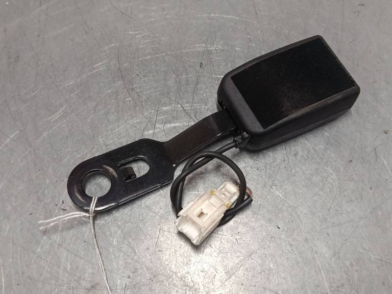 ANCLAJE CINTURON DELANTERO IZQUIERDO 