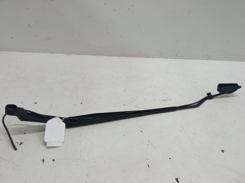 Recambio de brazo limpia delantero derecho para ssangyong rodius ii 2.2 xdi referencia OEM IAM   