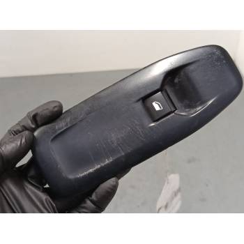 MANDO ELEVALUNAS DELANTERO DERECHO 96751118ZD 
