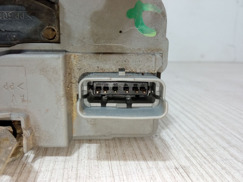 Recambio de cerradura puerta delantera derecha para citroën xsara (n1) 1.9 d referencia OEM IAM   