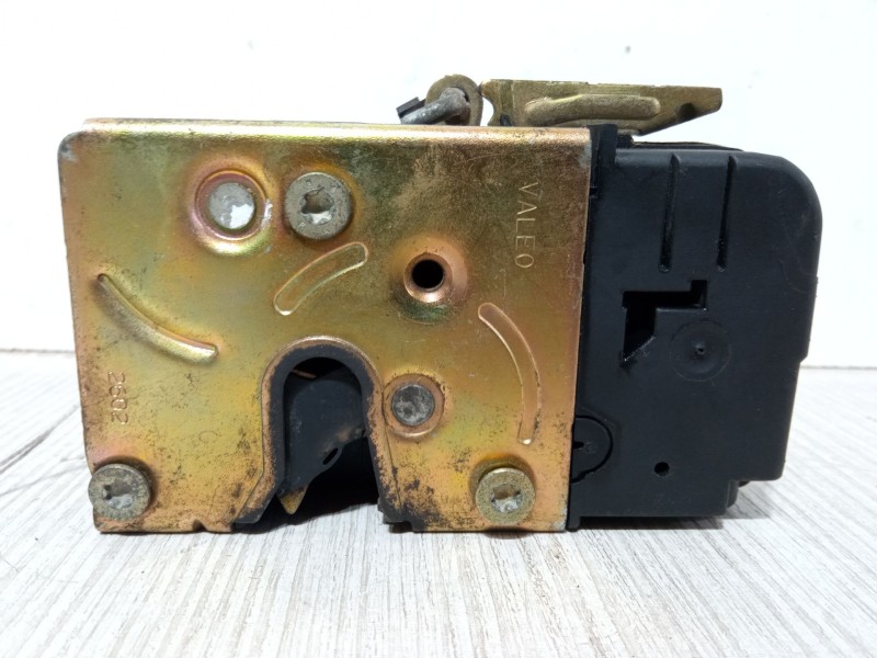 Recambio de cerradura puerta delantera izquierda para citroën xsara (n1) 1.9 d referencia OEM IAM   