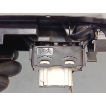 MANDO ELEVALUNAS DELANTERO DERECHO 96751118ZD 