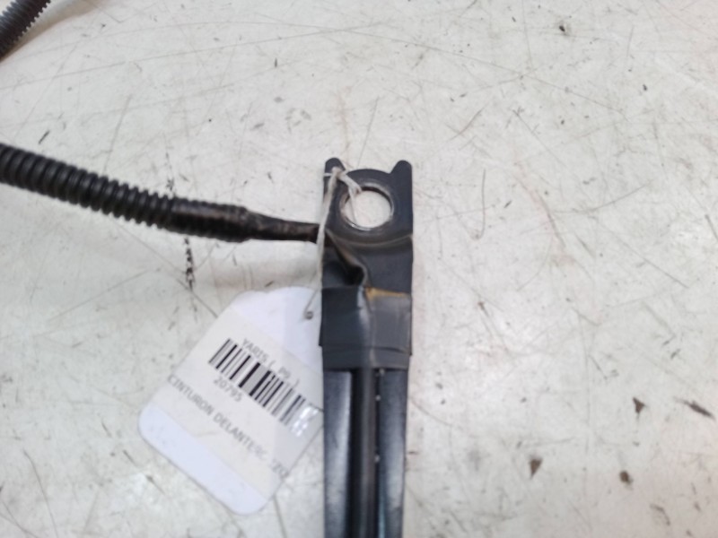 Recambio de anclaje cinturon delantero izquierdo para toyota yaris (_p9_) 1.33 vvt-i (nsp90_) referencia OEM IAM   