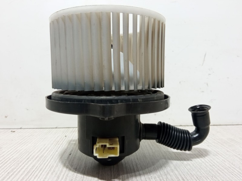 Recambio de motor calefaccion para hyundai atos (mx) 1.0 i referencia OEM IAM   