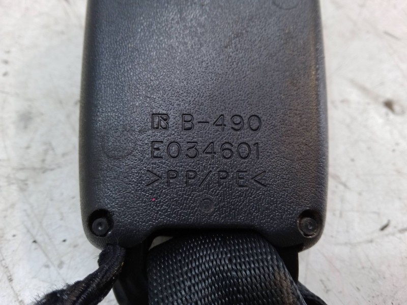 Recambio de anclaje cinturon trasero izquierdo para toyota yaris (_p9_) 1.33 vvt-i (nsp90_) referencia OEM IAM   