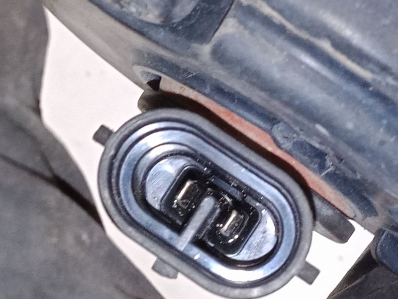 Recambio de faro antiniebla derecho para ford fiesta v (jh_, jd_) 1.4 16v referencia OEM IAM 89202182  