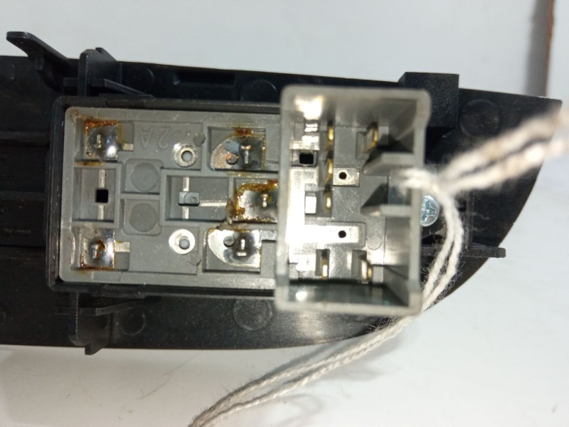 Recambio de mando elevalunas delantero derecho para ssangyong rodius ii 2.2 xdi referencia OEM IAM 612W20900  