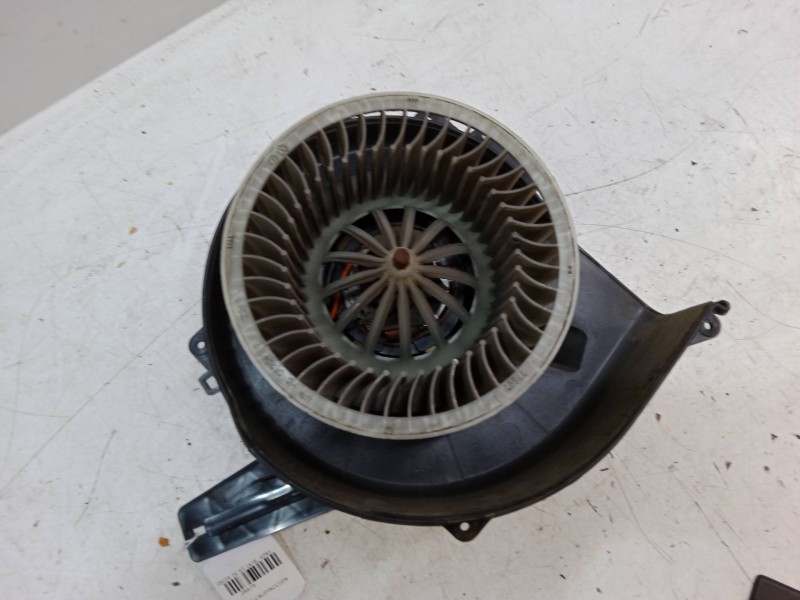 Recambio de motor calefaccion para seat ibiza iv st (6j8, 6p8) 1.4 referencia OEM IAM   