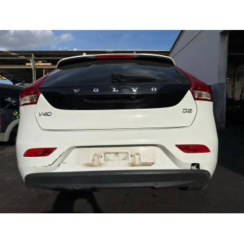 VOLVO V40 HATCHBACK (525)