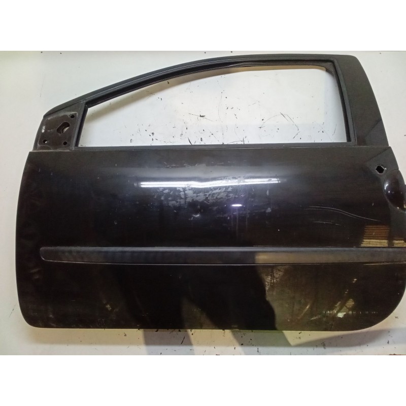 Recambio de puerta delantera izquierda para renault twingo ii (cn0_) 1.2 16v (cn0k, cn0v) referencia OEM IAM   