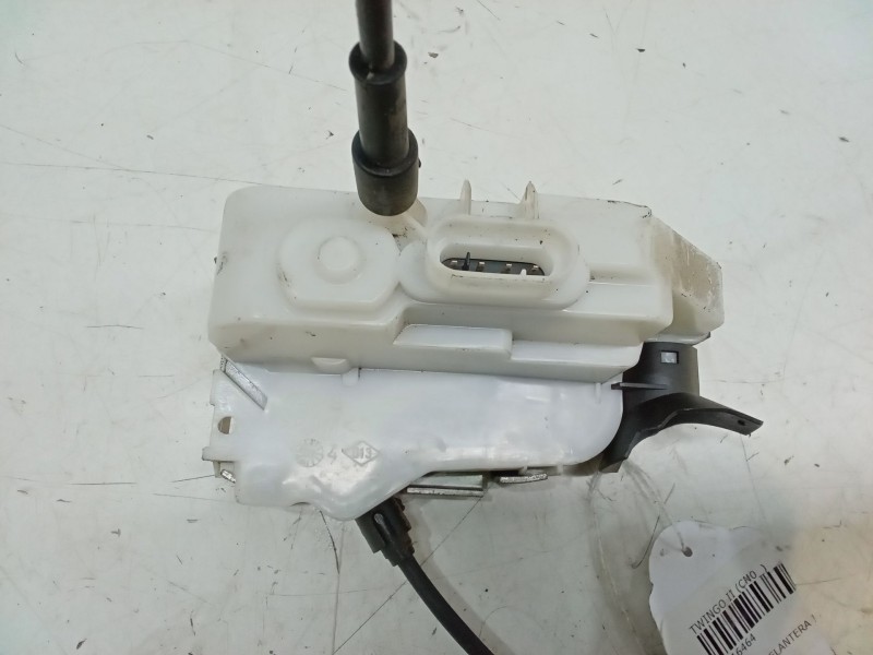 Recambio de cerradura puerta delantera izquierda para renault twingo ii (cn0_) 1.2 16v (cn0k, cn0v) referencia OEM IAM   