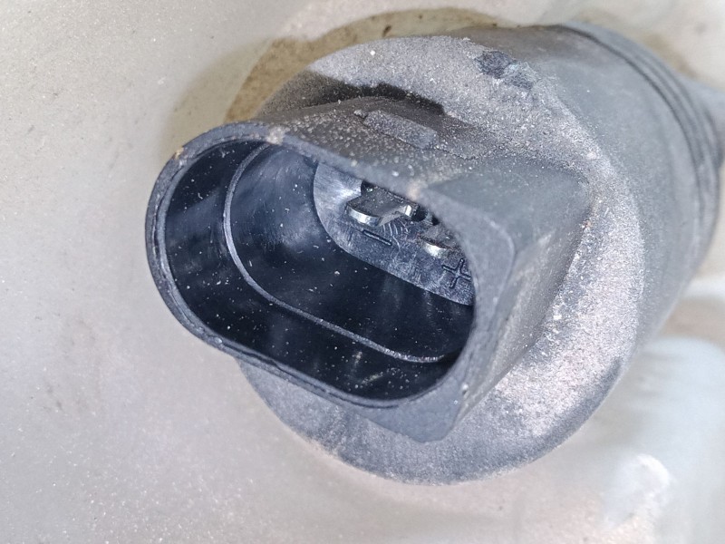 Recambio de botella liquido limpiaparabrisas para seat toledo ii (1m2) 1.9 tdi referencia OEM IAM   