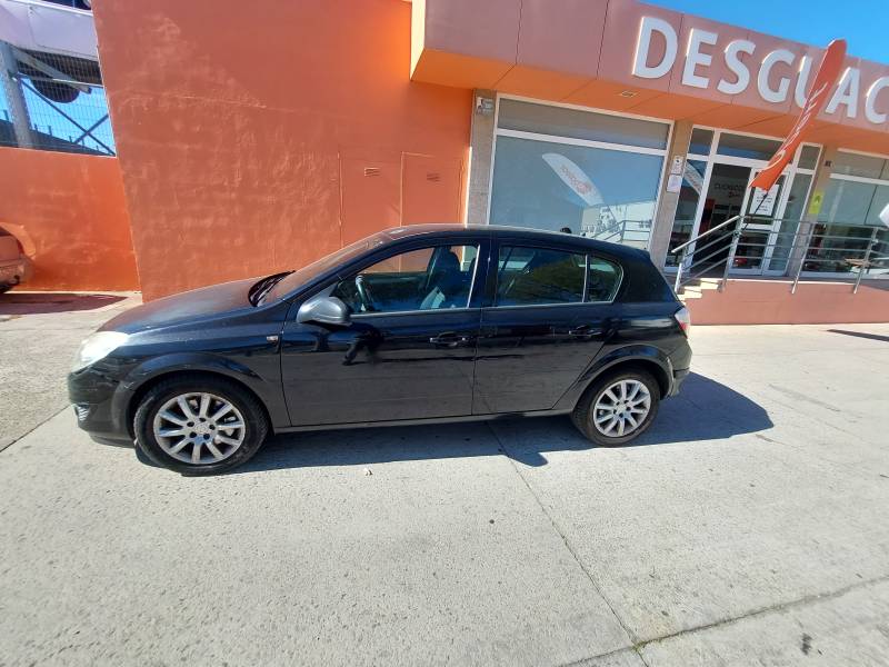 OPEL ASTRA H (A04)