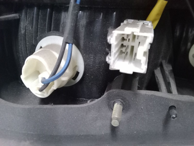 Recambio de piloto trasero derecho para hyundai coupe i (rd) 1.6 i 16v referencia OEM IAM   