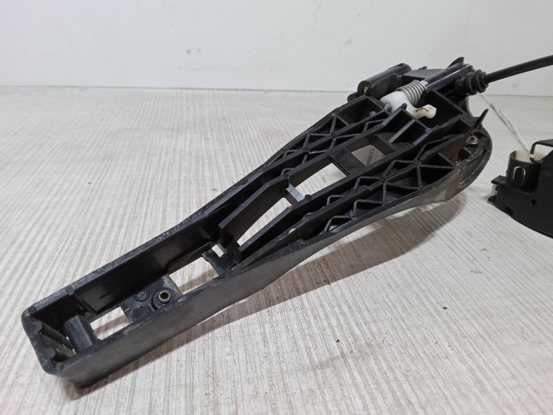 Recambio de cerradura puerta delantera derecha para citroën c3 i (fc_, fn_) 1.4 i referencia OEM IAM 46933230  